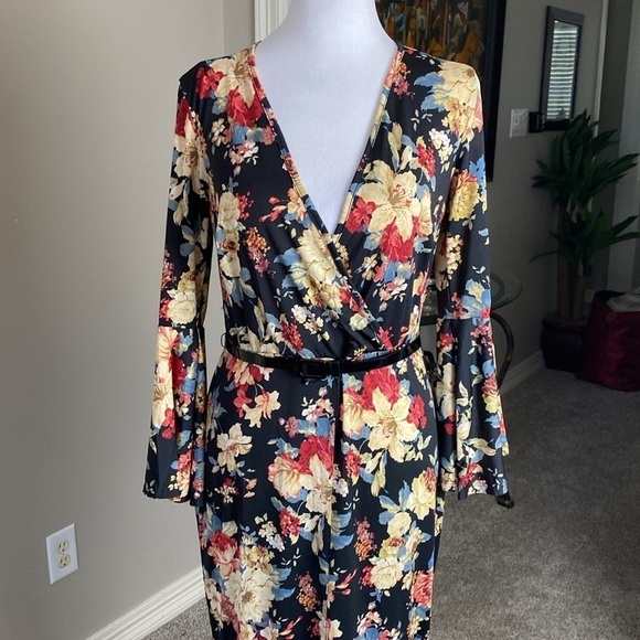 Venus Black and Red Floral Bell Sleeves Stretch Long Maxi Dress size S - Picture 2 of 10